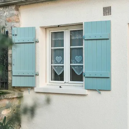 Instant Fleury: Maison De Caractere, Jardin Secret Holiday home