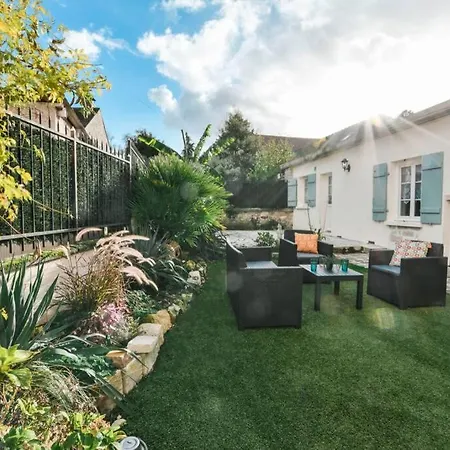 Instant Fleury: Maison De Caractere, Jardin Secret * Barbizon