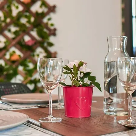 Dom wakacyjny Instant Fleury: Maison De Caractere, Jardin Secret Barbizon